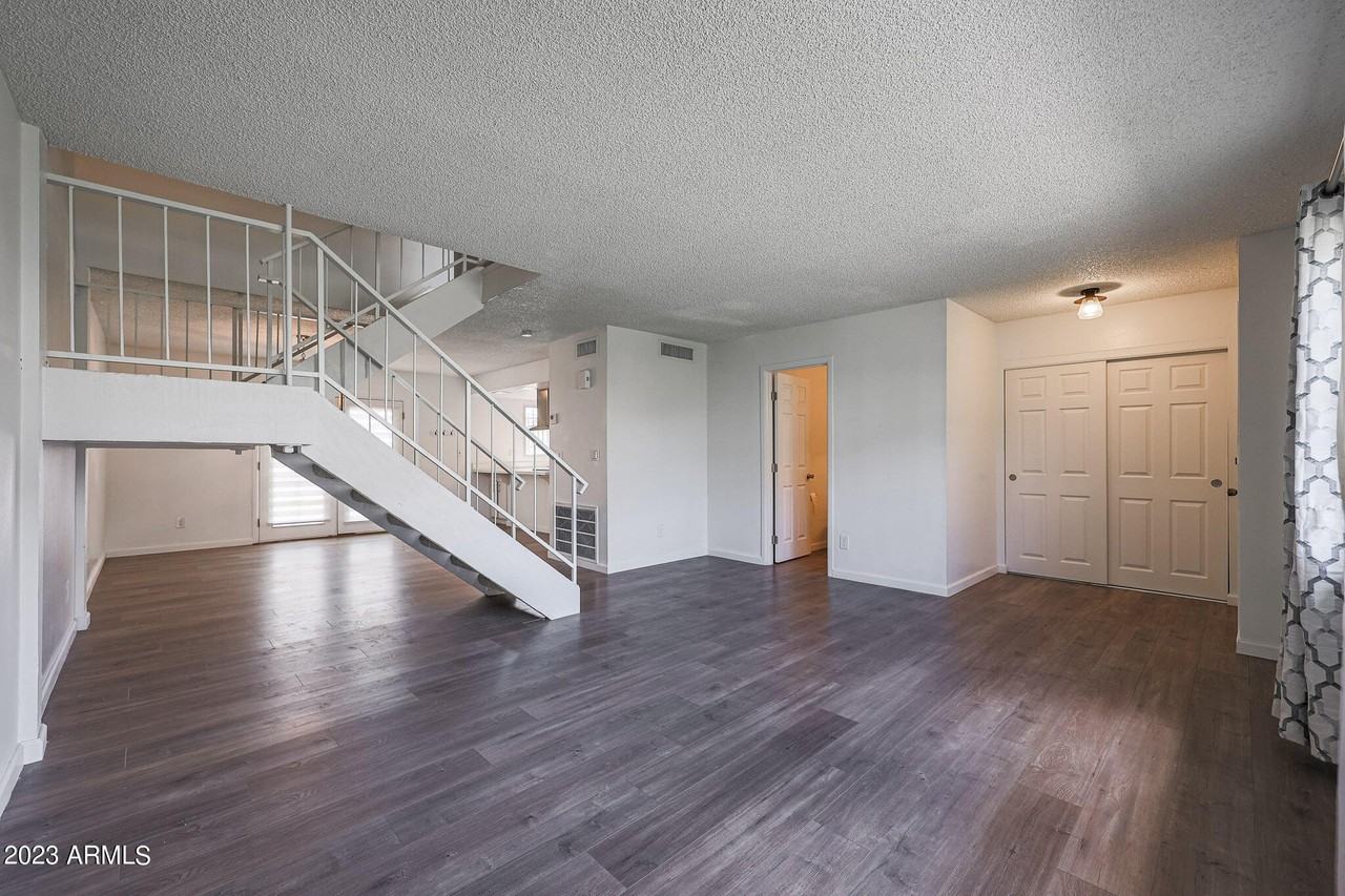 3868 North 30th Street - Photo 5 of 31