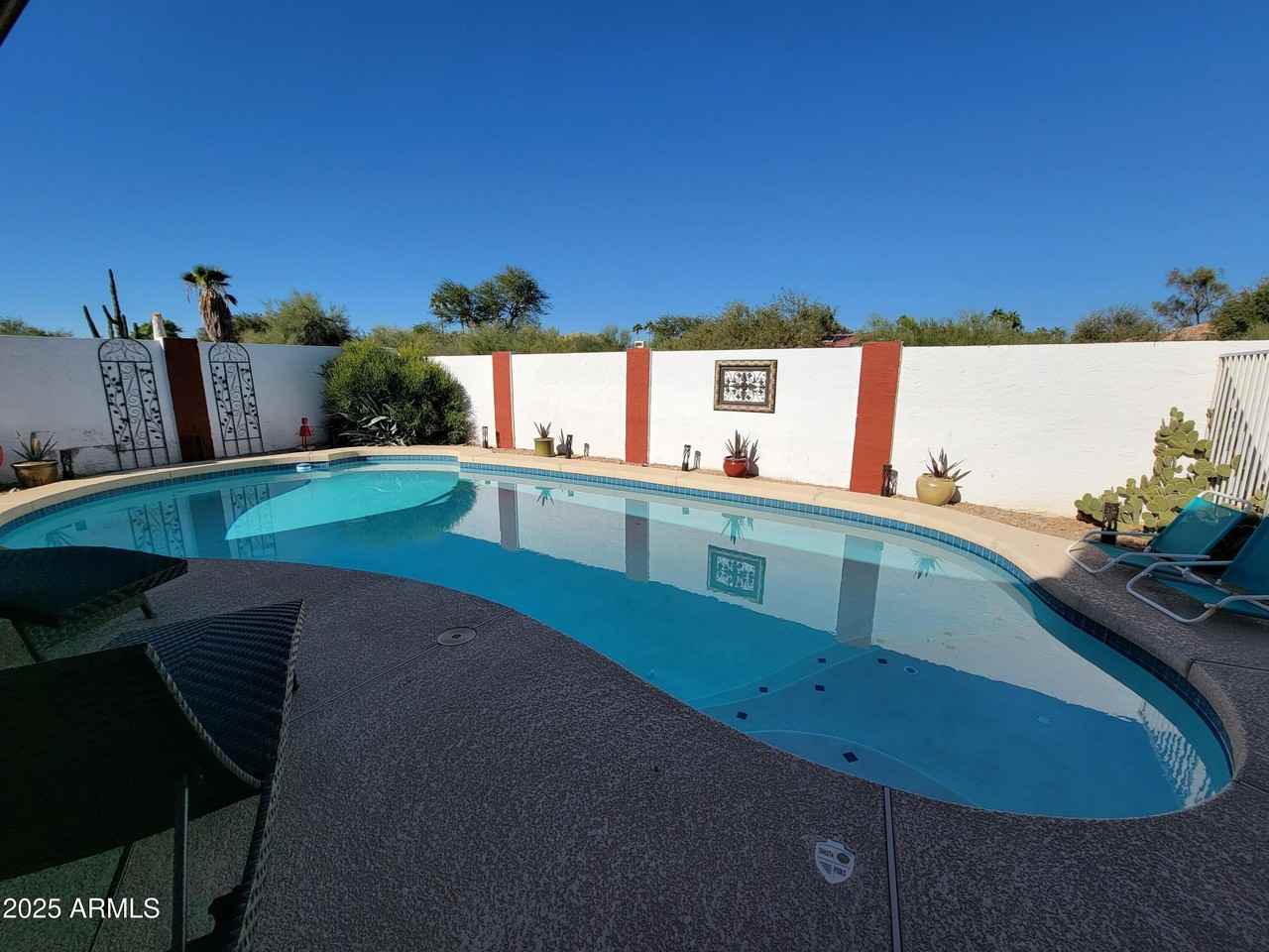 11670 N 109th St - Photo 2 of 34