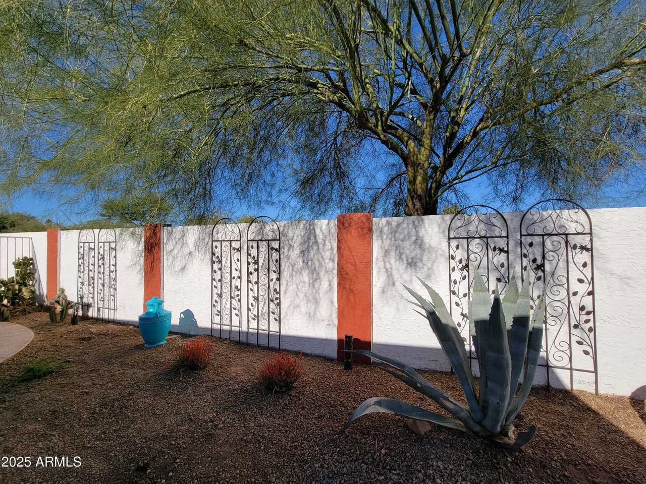 11670 N 109th St - Photo 3 of 34