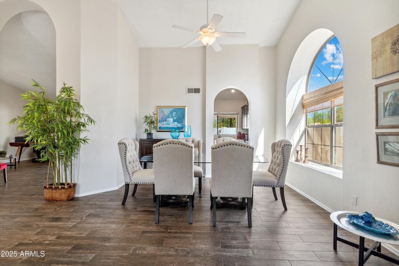 11670 N 109th St - Photo 5 of 34