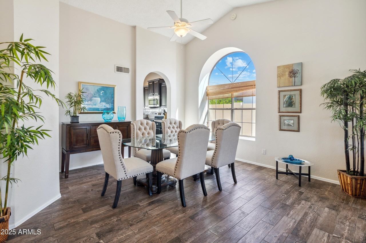 11670 N 109th St - Photo 6 of 34