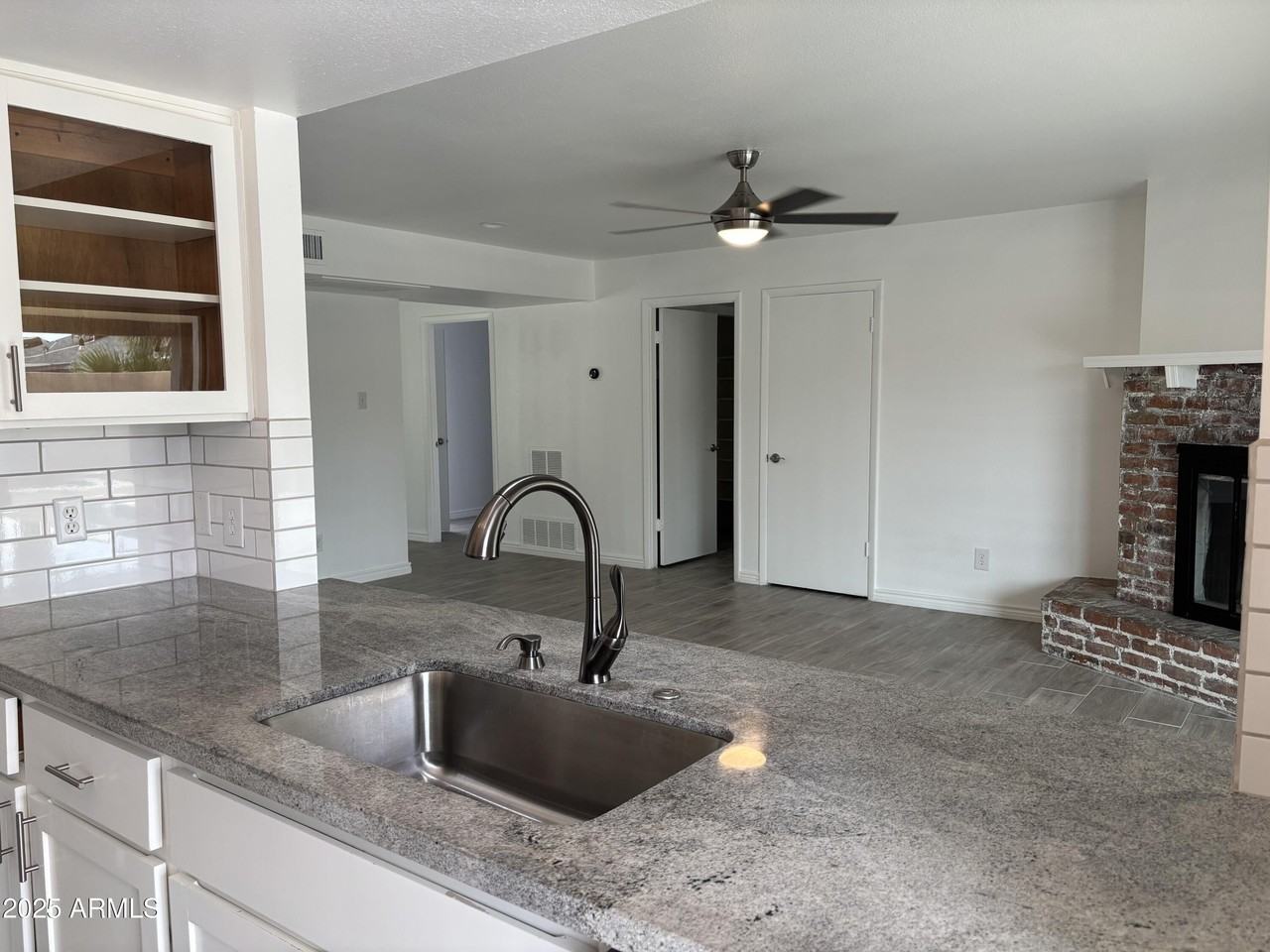 4410 South Rita Lane - Photo 3 of 24