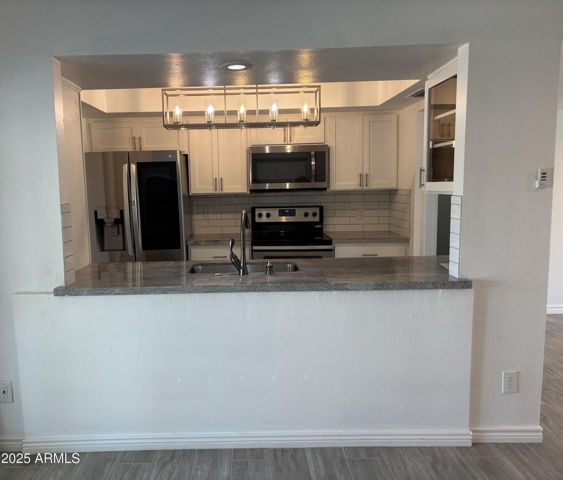 4410 South Rita Lane - Photo 4 of 24