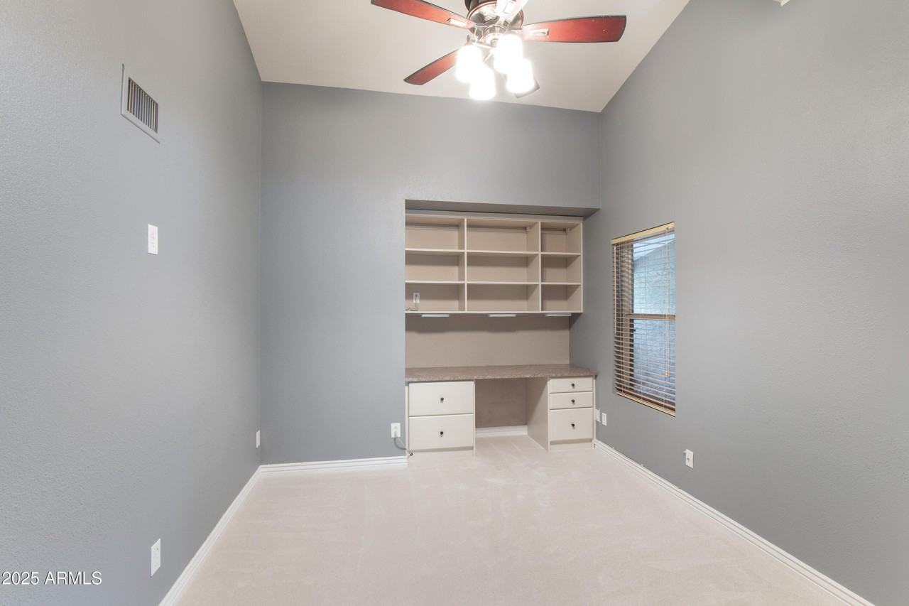 5317 East Kathleen Road - Photo 4 of 16