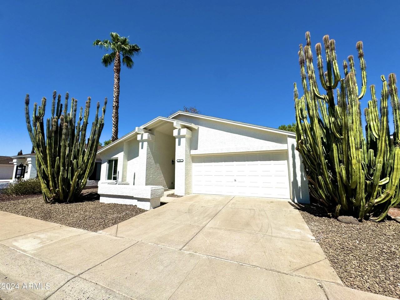 514 West Fellars Drive - Photo 2 of 13