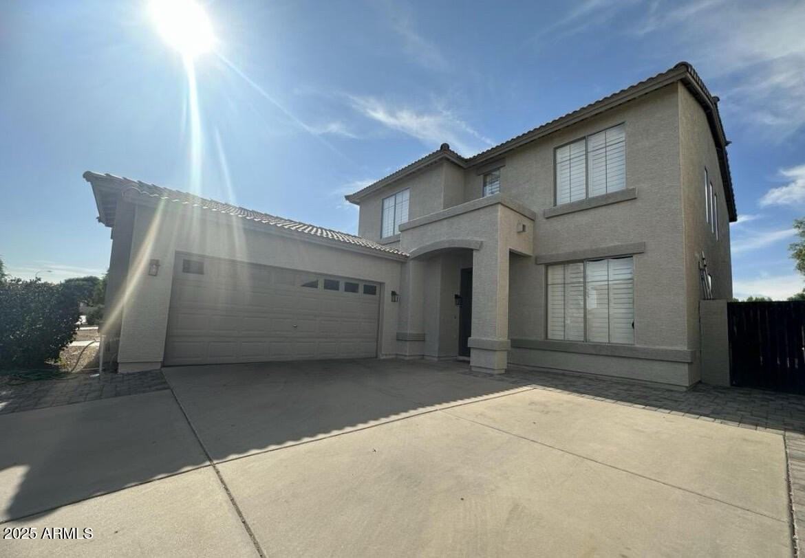 90 West Beechnut Place - Photo 2 of 32