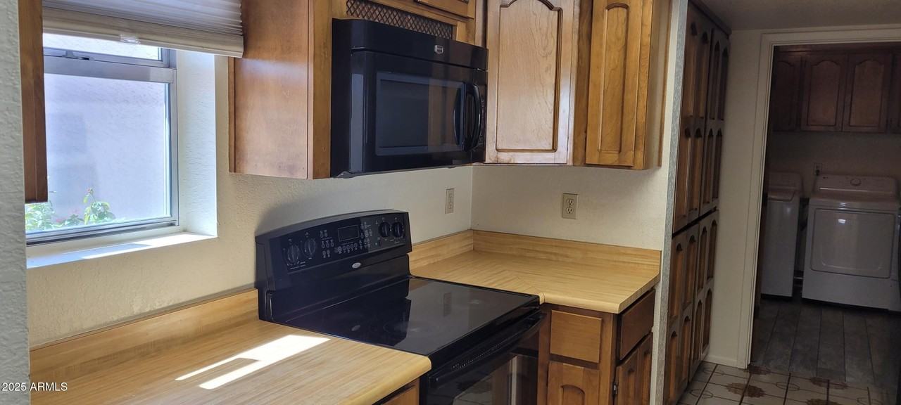 3158 W Marconi Ave - Photo 6 of 21