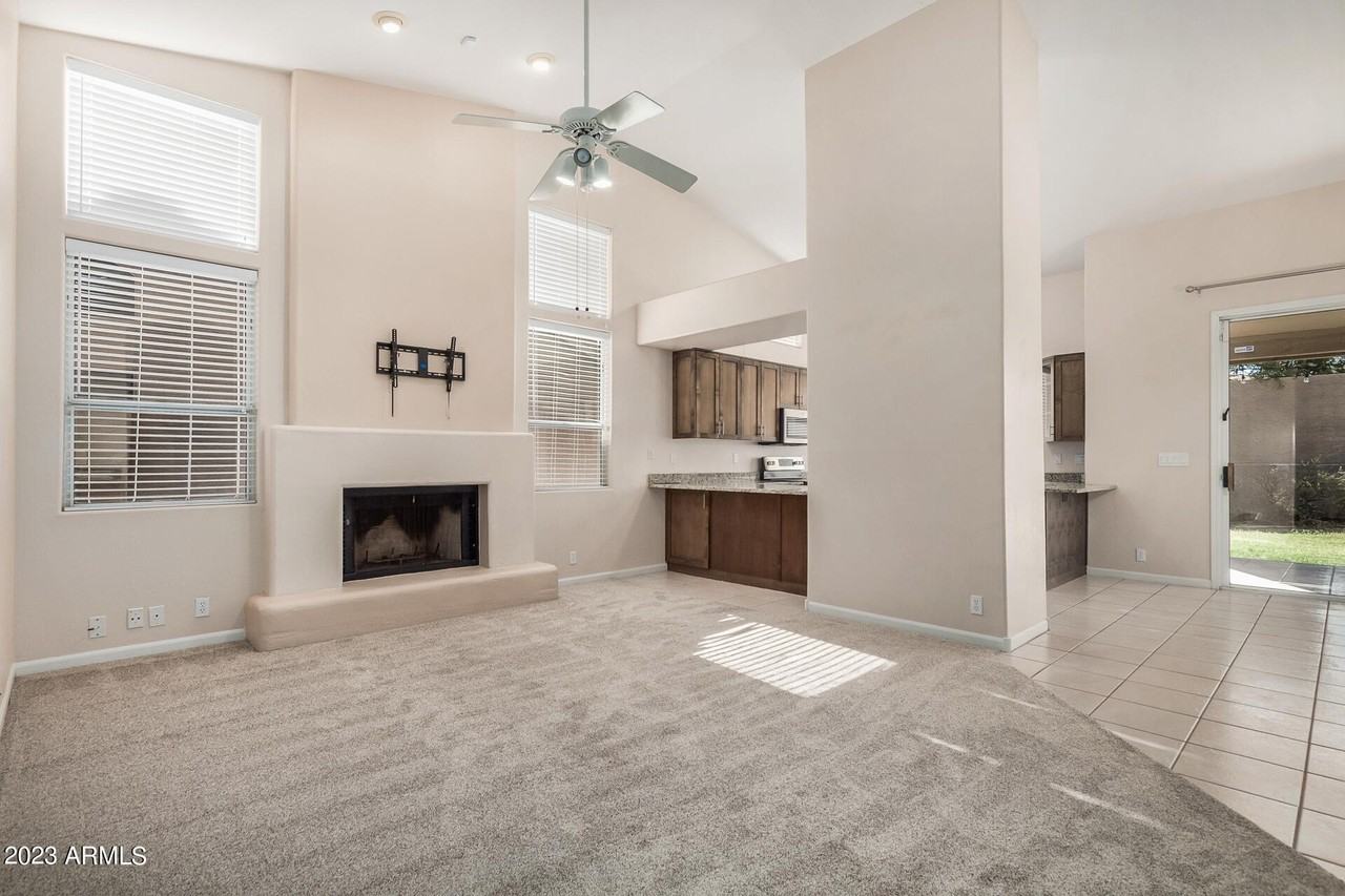 9560 E Rockwood Dr - Photo 7 of 40