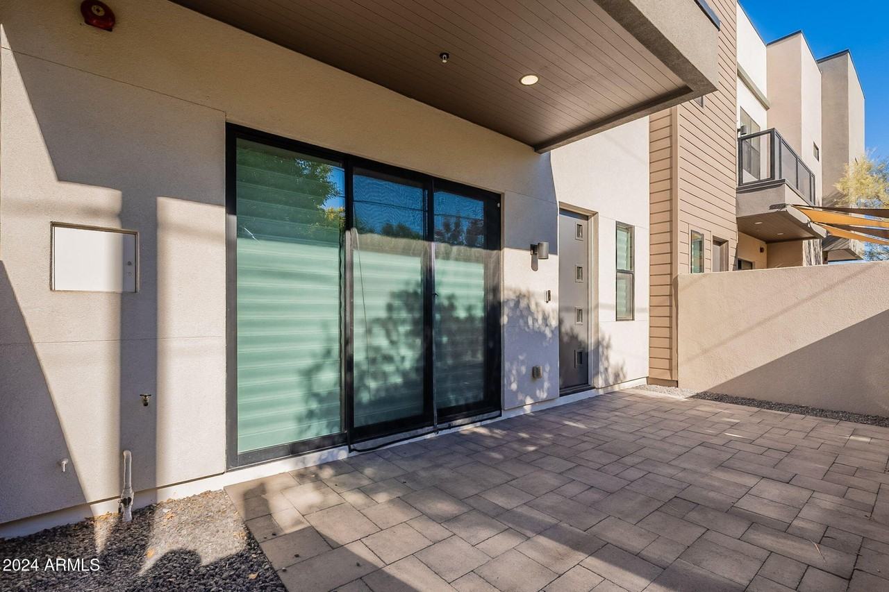 2645 E Osborn Rd Unit 3 #3 - Photo 3 of 31