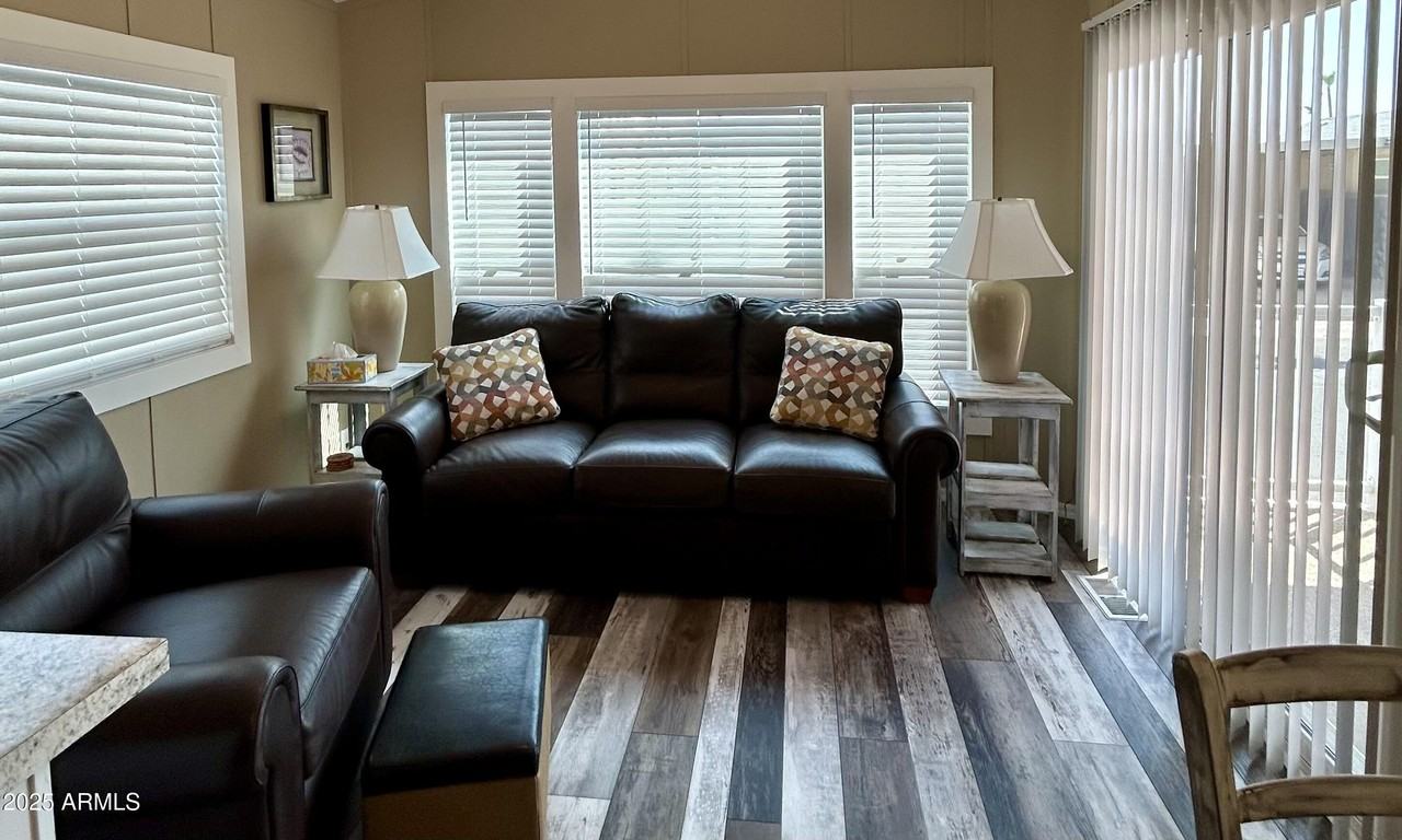 379 Gypsum Drive - Photo 5 of 46