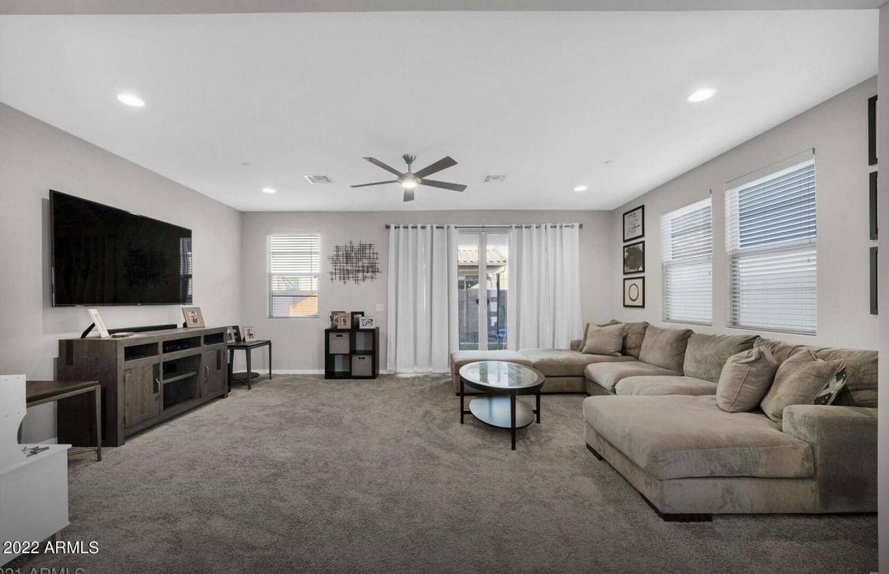 1961 S Wallrade Ln - Photo 2 of 21