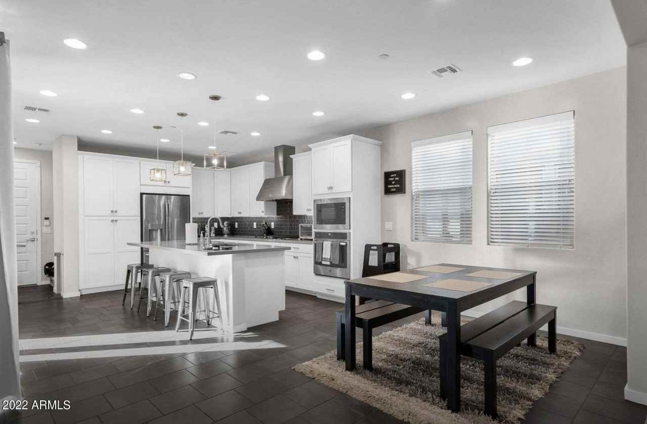 1961 S Wallrade Ln - Photo 3 of 21