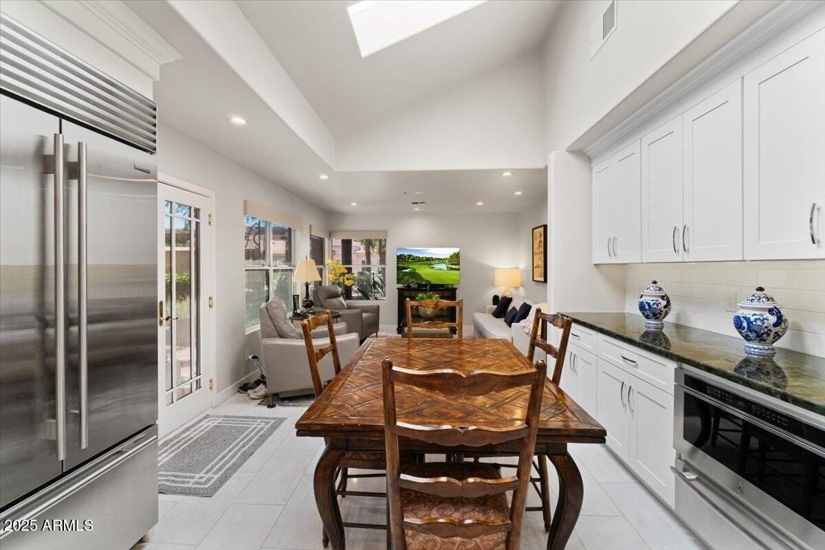 7799 Oakshore Drive - Photo 7 of 18