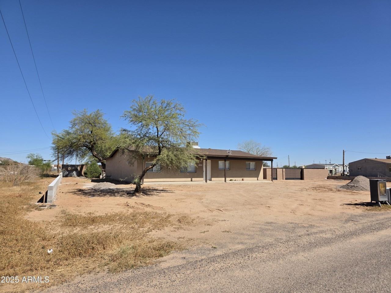 6200 North Lakeshore Drive