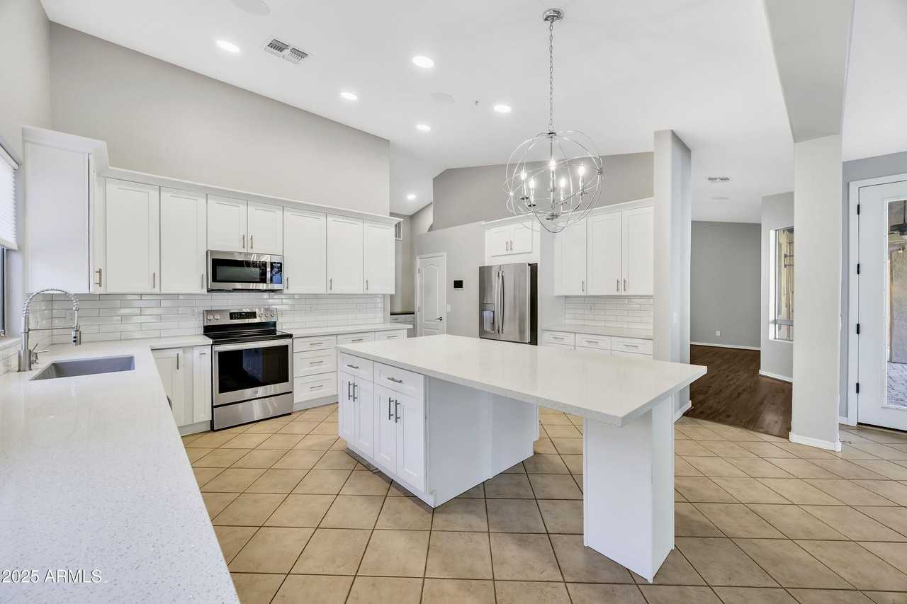 7446 E Glenn Moore Rd - Photo 3 of 18