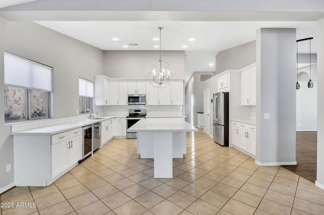 7446 E Glenn Moore Rd - Photo 4 of 18