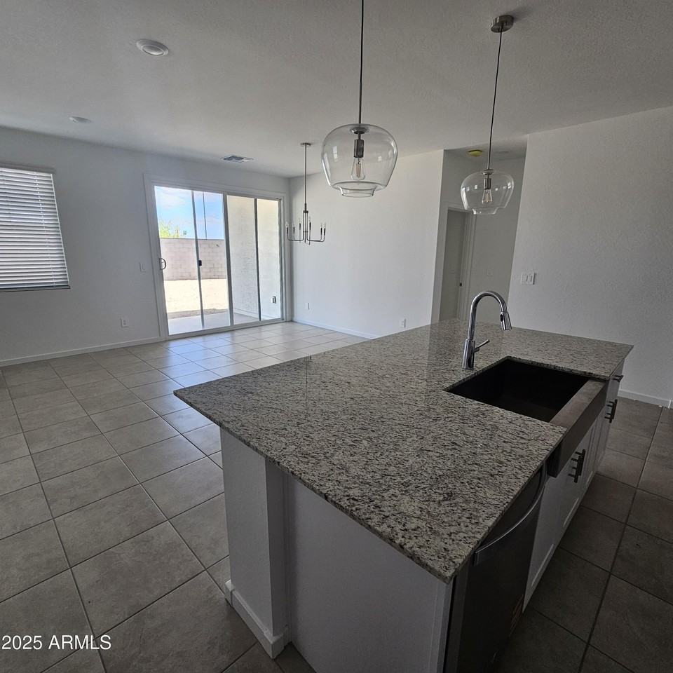 30509 W Oleander Way - Photo 7 of 23