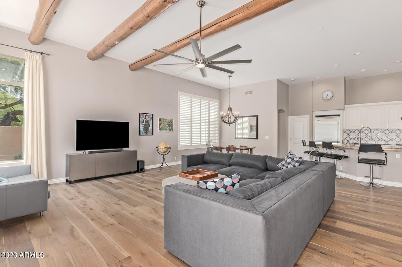 7944 E Parkview Ln - Photo 3 of 50