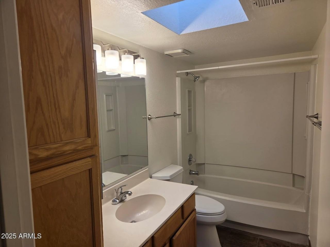 1315 E Susan Ln - Photo 7 of 30