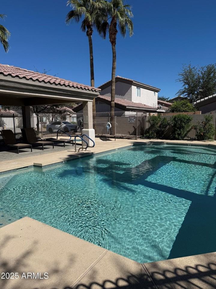 15825 N Hidden Valley Ln - Photo 6 of 26