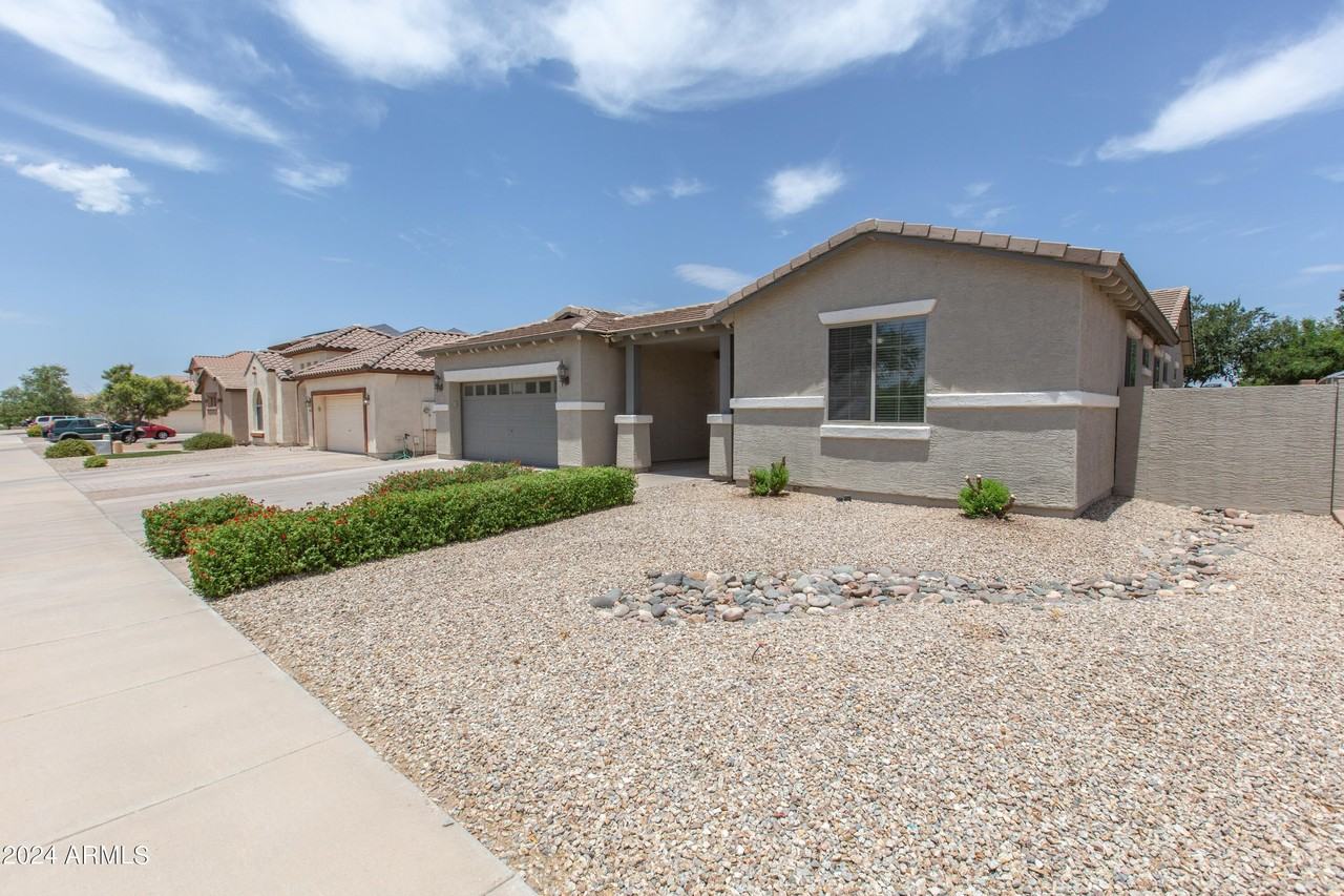 21382 East Lords Court - Photo 3 of 50