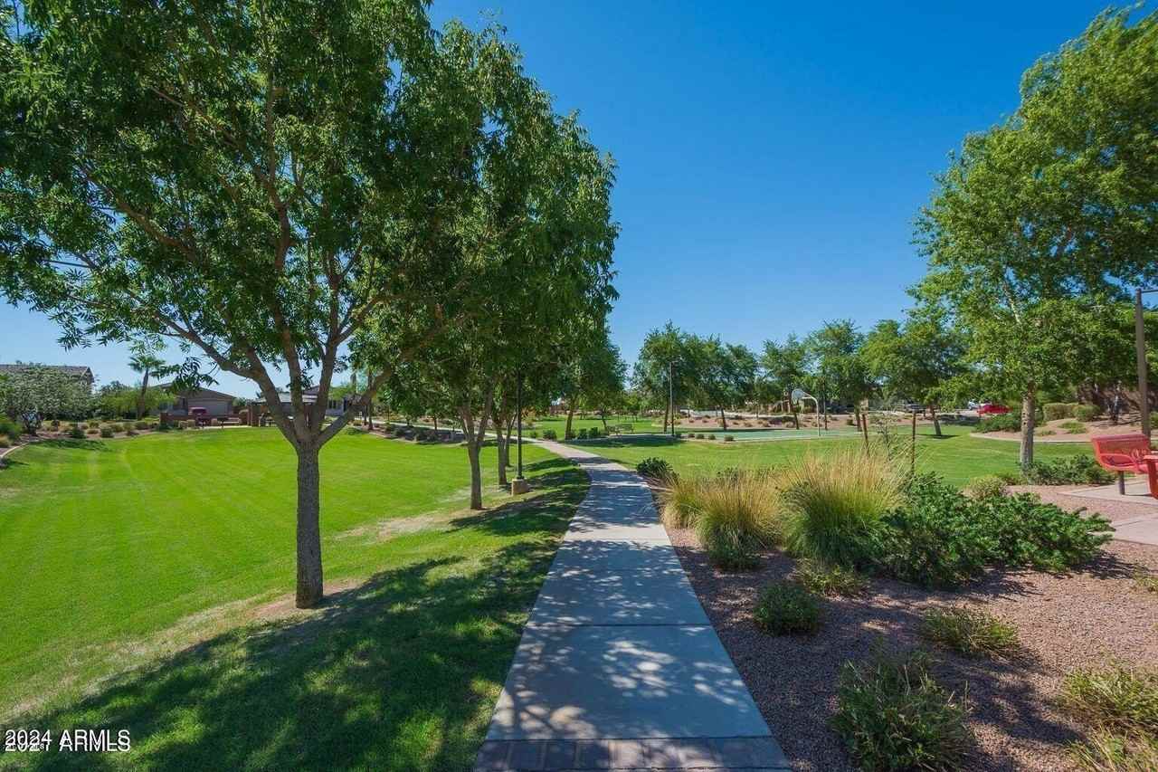 421 W Leatherwood Ave - Photo 4 of 41