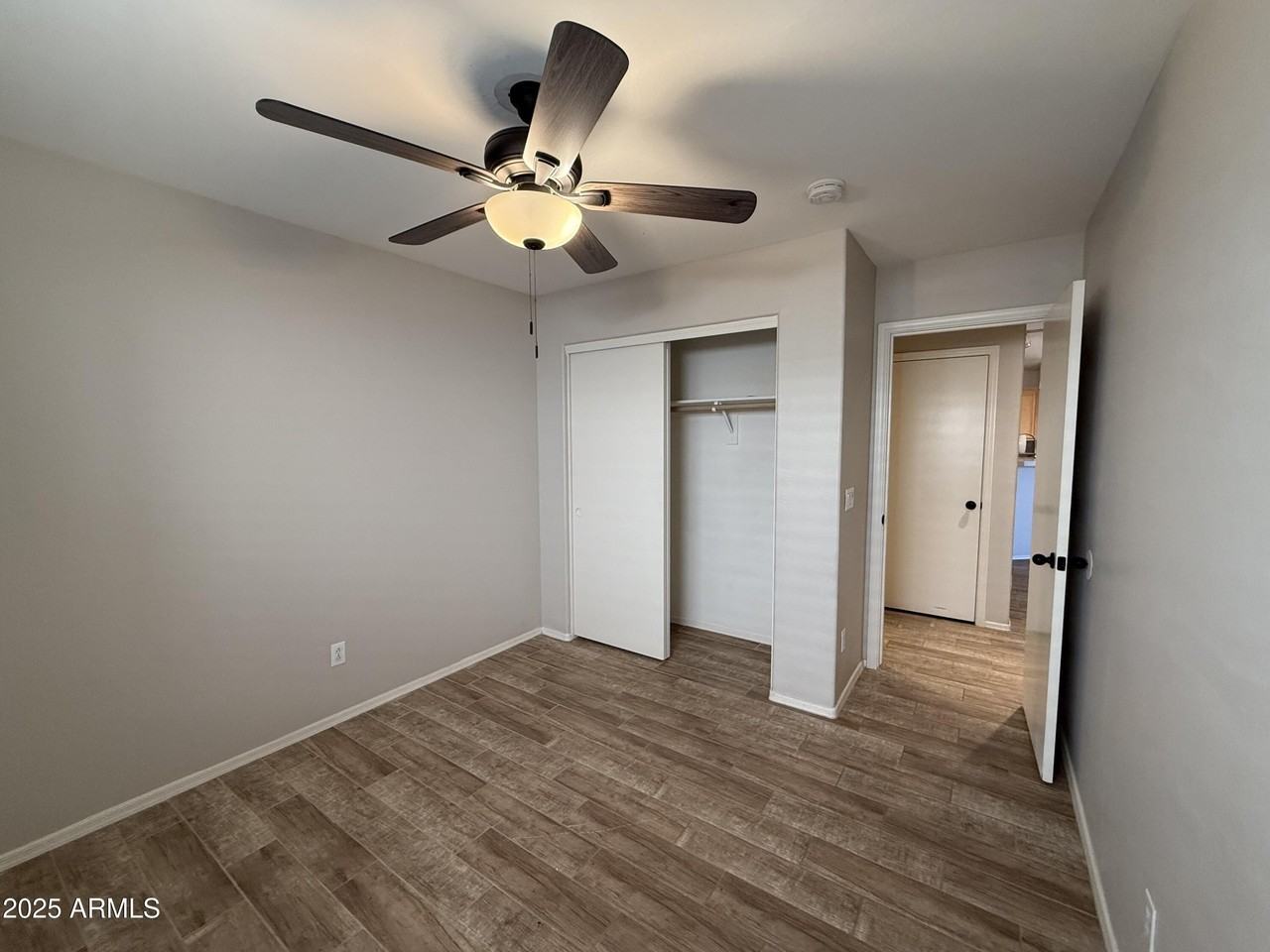 5418 W Jessica Ln - Photo 7 of 20