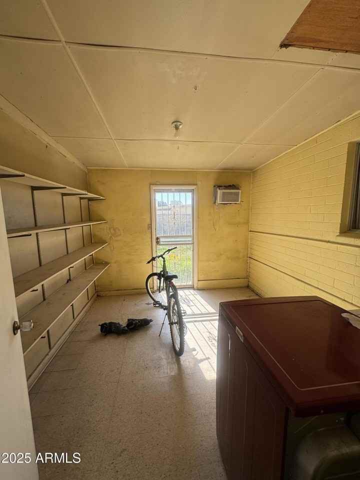 3819 West Golden Lane - Photo 5 of 13