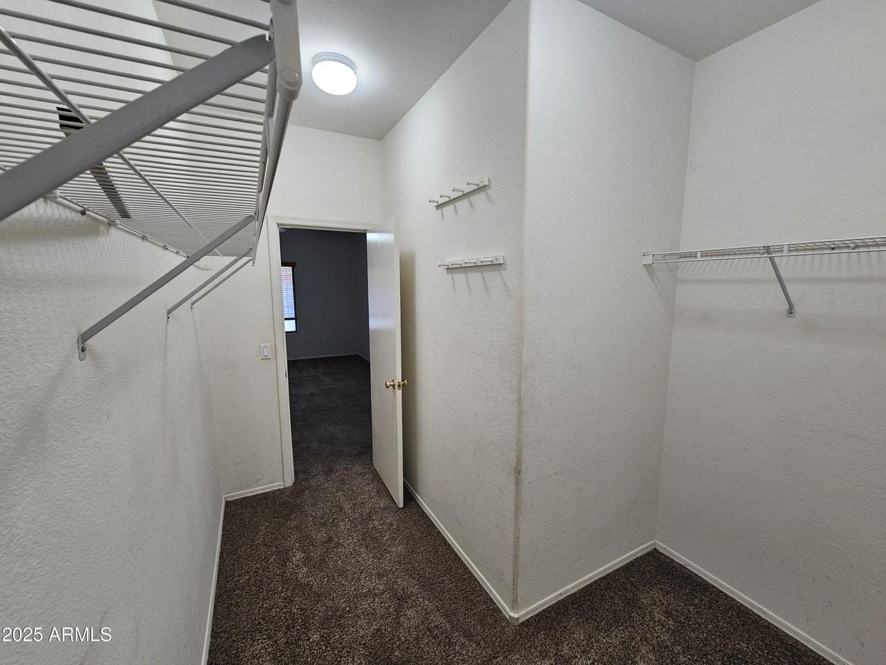 16049 W Woodlands Ave - Photo 6 of 9