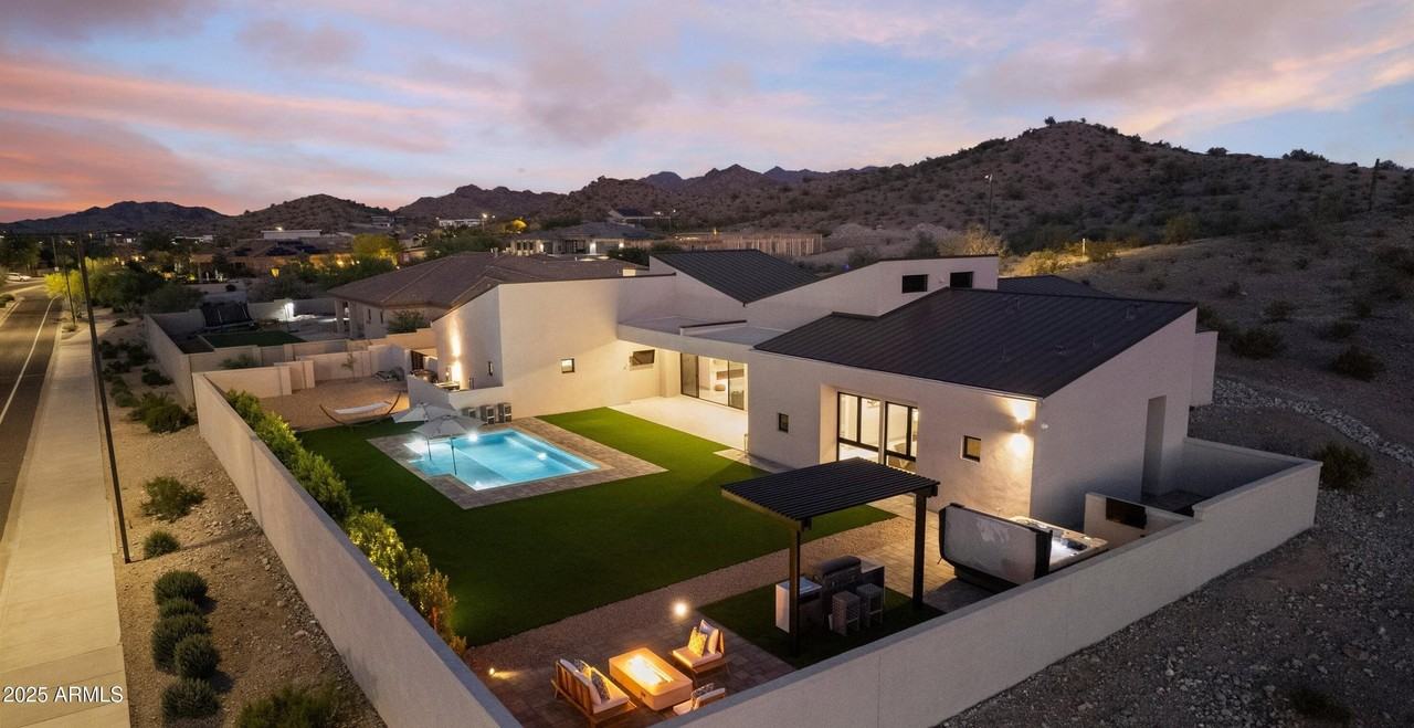 17934 W Estes Way - Photo 4 of 46