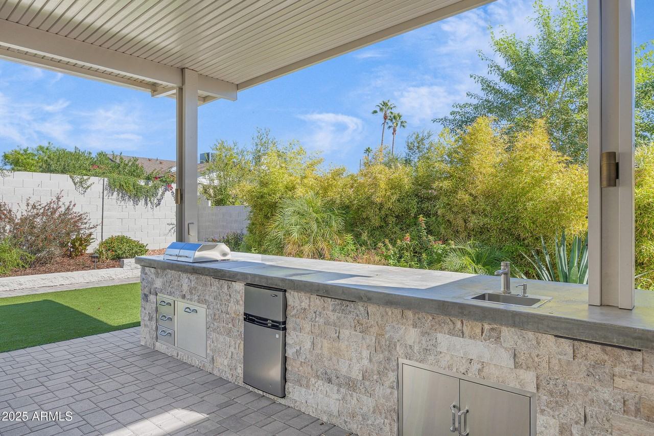 5802 East Gelding Drive - Photo 2 of 20