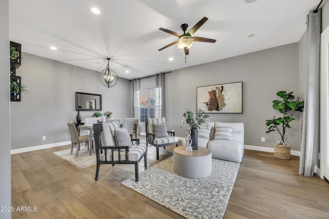 4254 East Valencia Drive - Photo 4 of 40