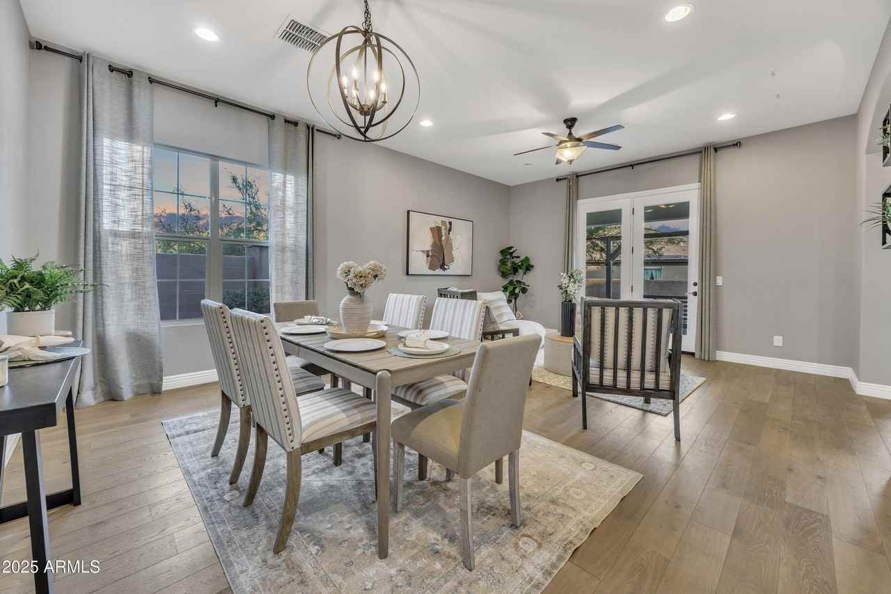 4254 East Valencia Drive - Photo 5 of 40