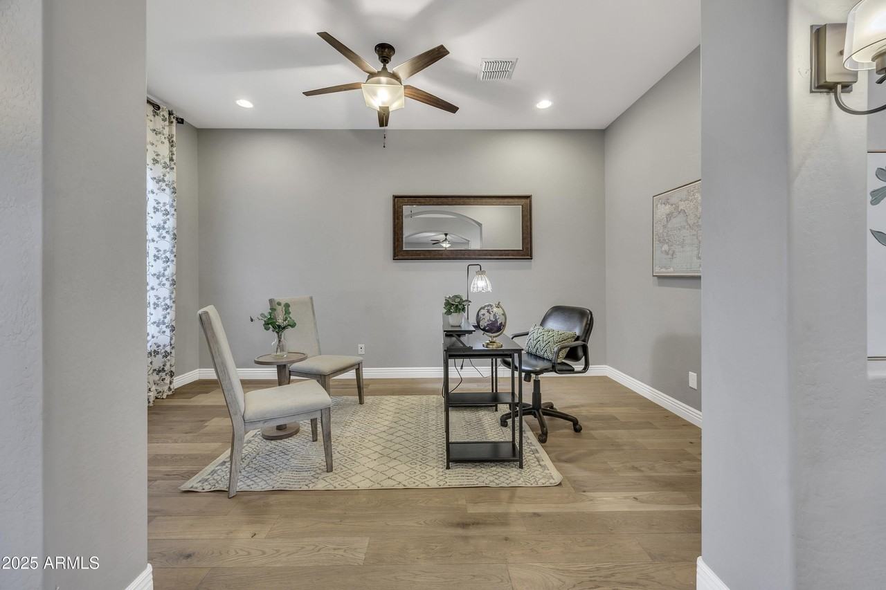 4254 East Valencia Drive - Photo 7 of 40