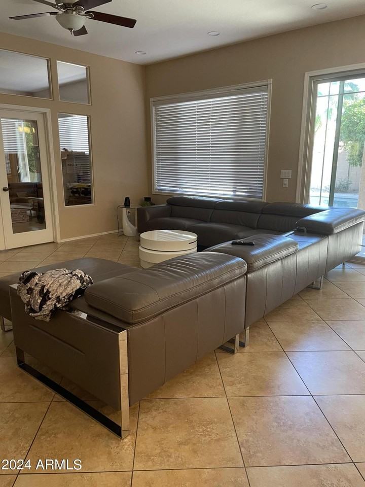 1433 W Longhorn Dr - Photo 6 of 27