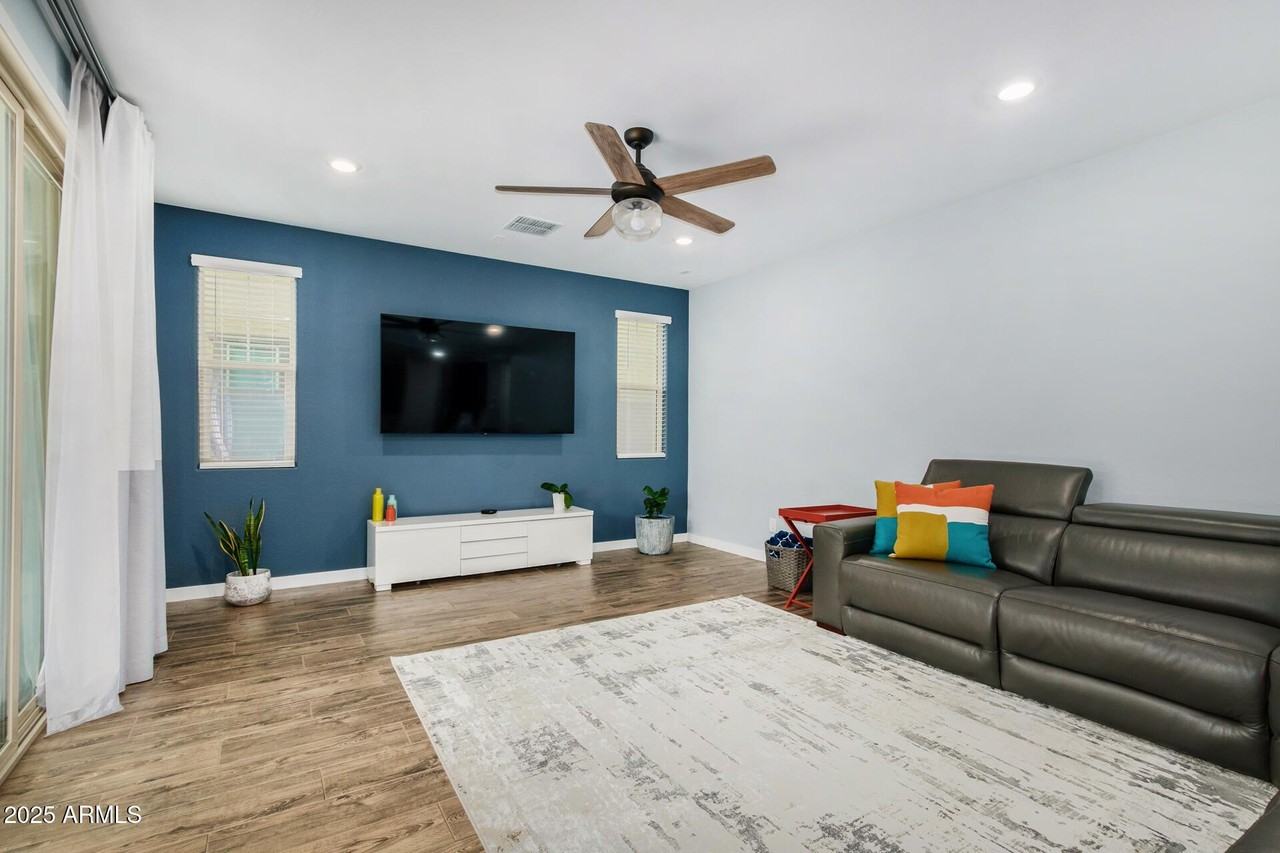 1171 East Armstrong Way - Photo 3 of 30