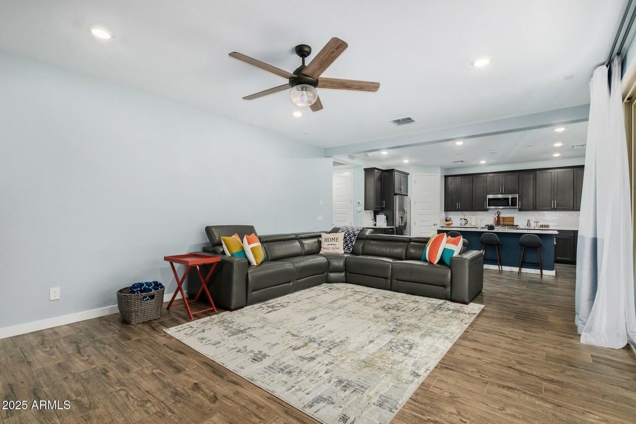 1171 East Armstrong Way - Photo 4 of 30