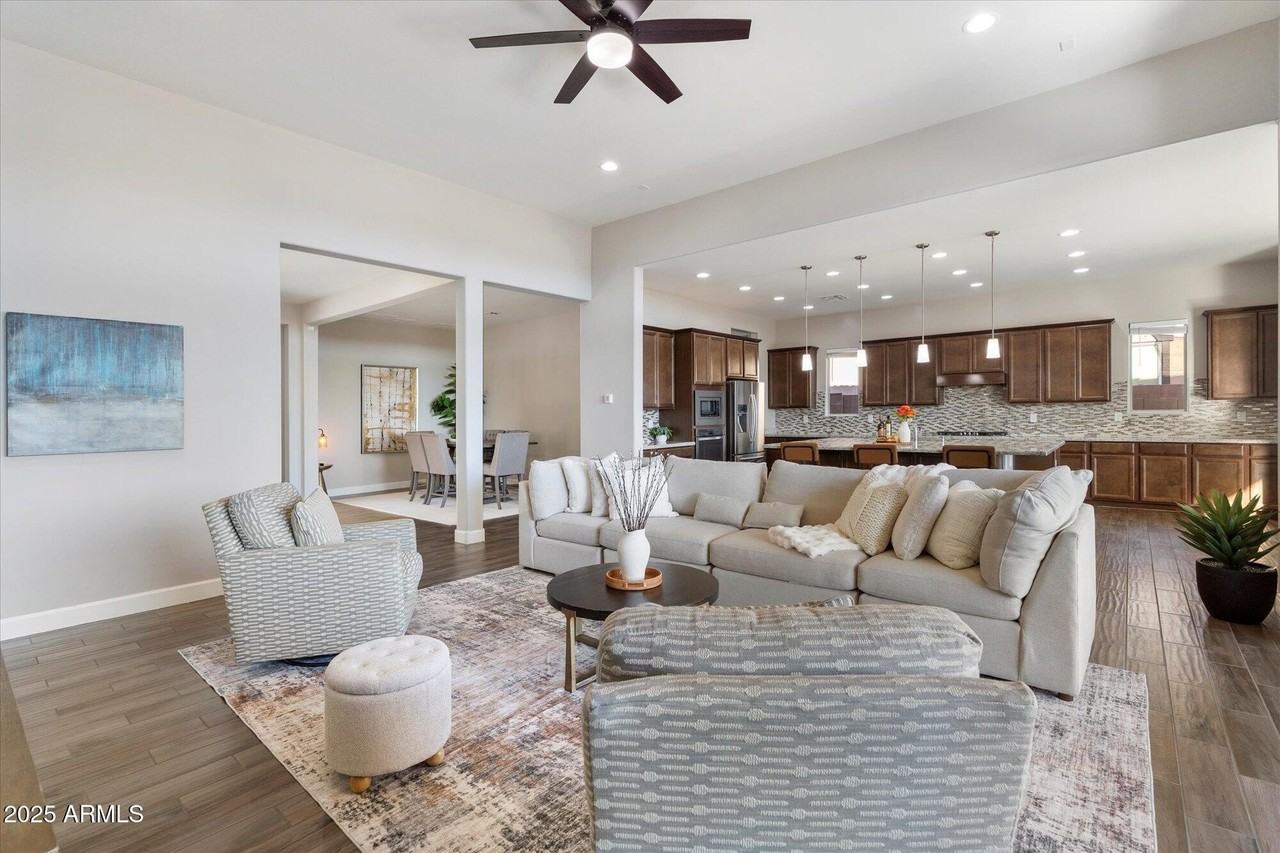 9275 W Plum Rd - Photo 3 of 39