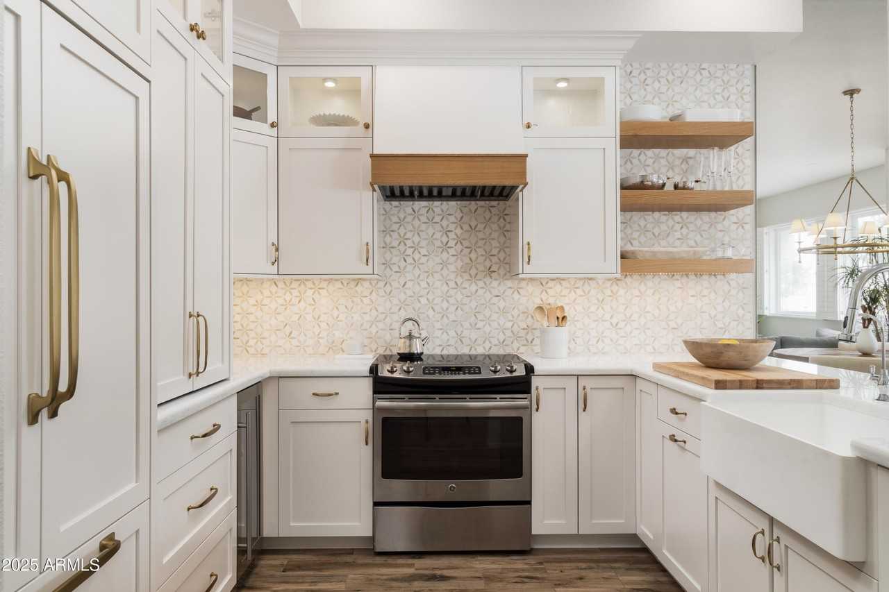 8270 N Hayden Rd #2011