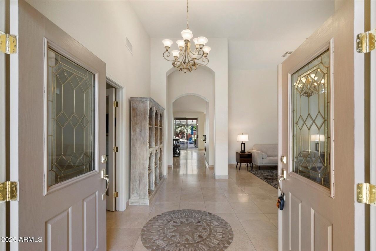 10060 East Emerald Drive - Photo 4 of 27