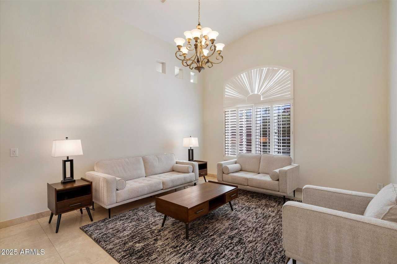 10060 East Emerald Drive - Photo 5 of 27