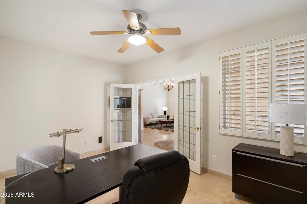 10060 East Emerald Drive - Photo 6 of 27