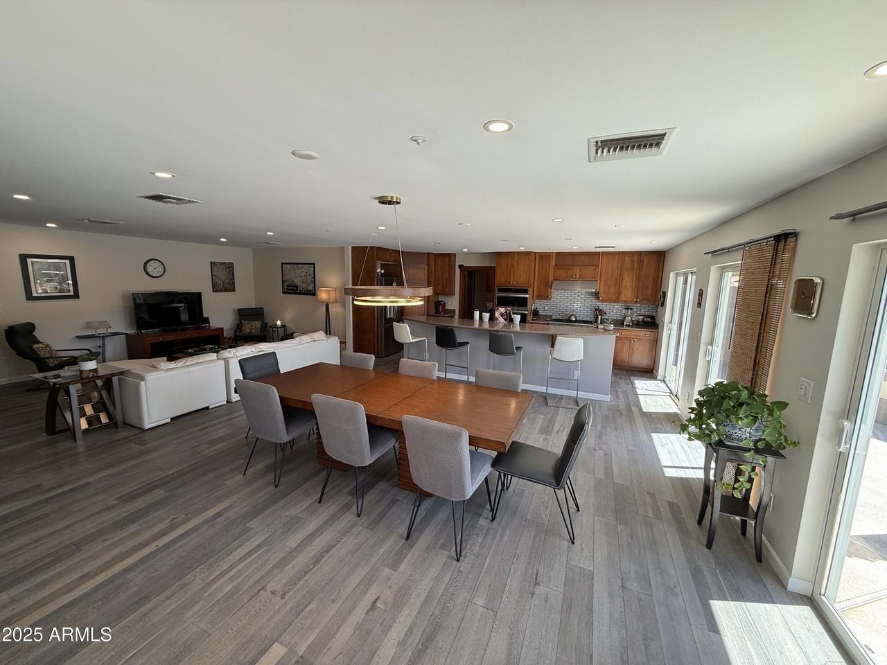 8361 E Via De Encanto - Photo 3 of 50