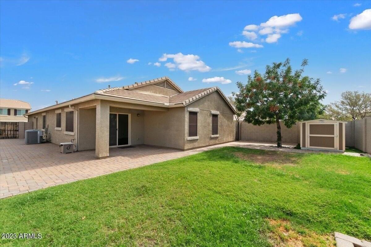 2039 Saddlebrook Drive - Photo 2 of 23