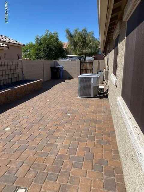 2039 Saddlebrook Drive - Photo 4 of 23