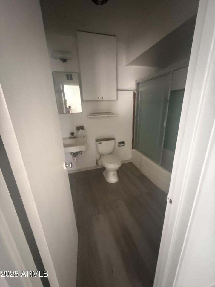 204 N E St - Photo 6 of 7