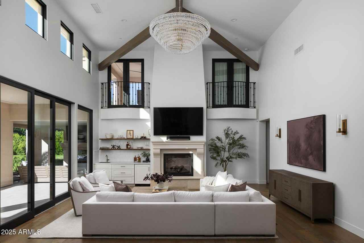 7730 North Mockingbird Lane - Photo 7 of 42