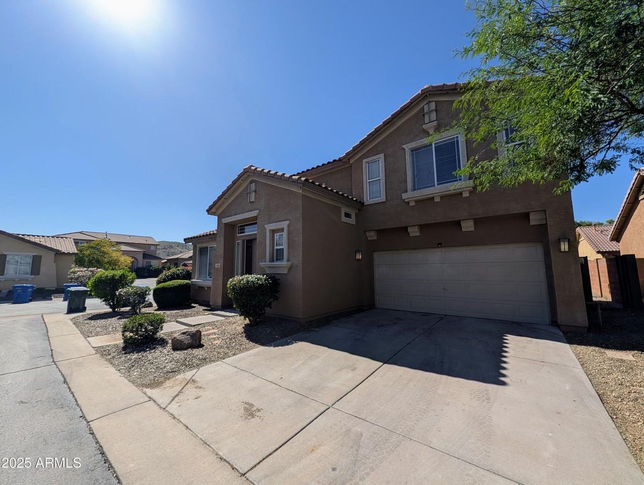 3848 E Pollack St - Photo 3 of 50