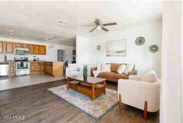 1048 W 12th Pl - Photo 4 of 19