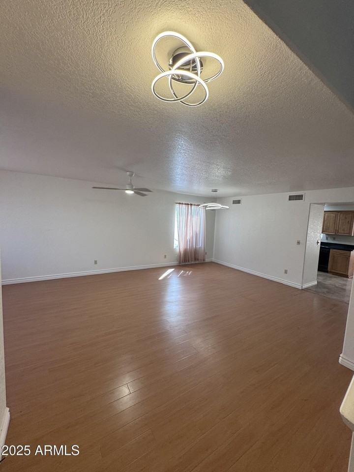 8631 West Monte Vista Road - Photo 3 of 26